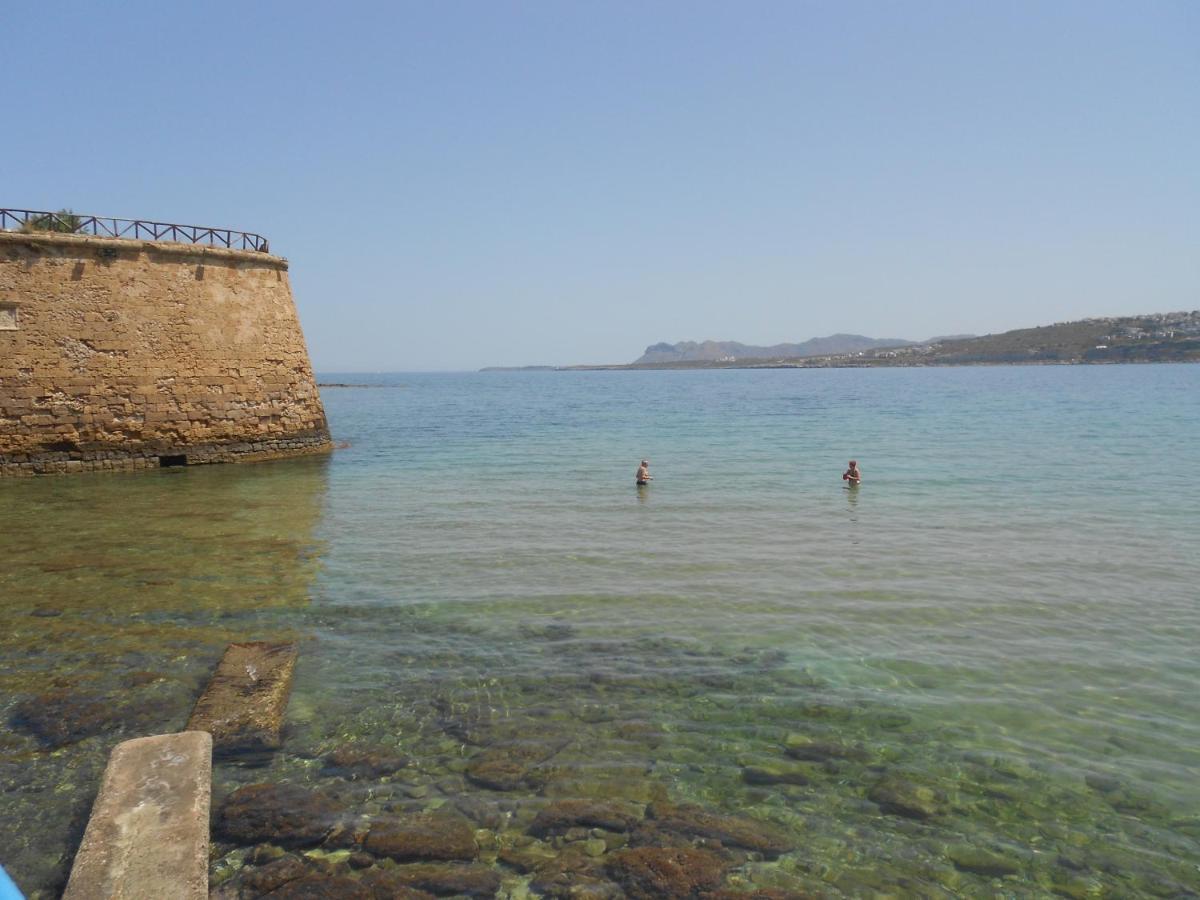 Domus Nicola * La Canée